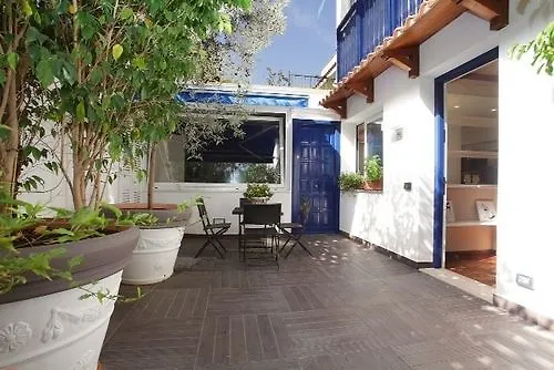 Blue Home Palermo 0*,  Italy